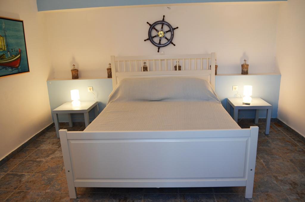 Villa Romanza Beach Villa Chalki Town Habitación foto