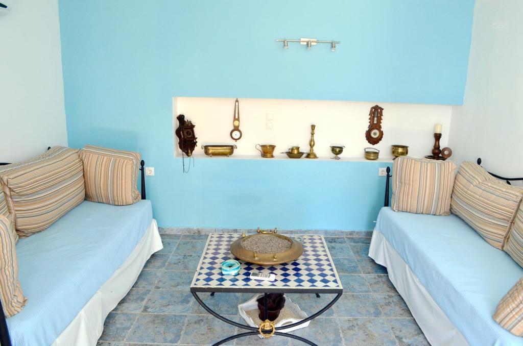 Villa Romanza Beach Villa Chalki Town Habitación foto